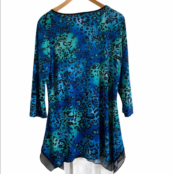 💥2/$30 Bianca Nygard Animal Print Top SzM Like New! - Picture 2 of 5